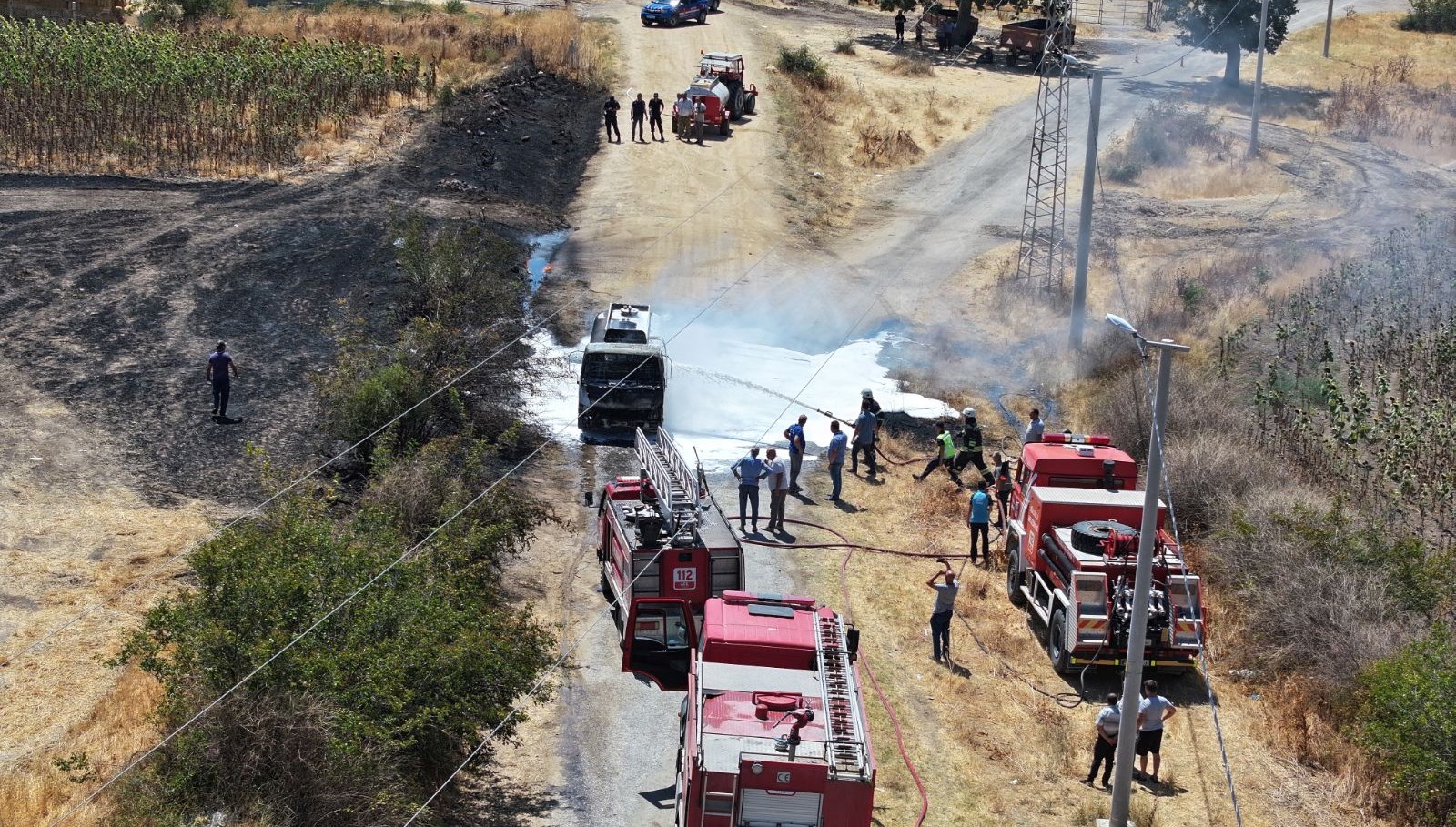 Seyir halindeki tanker alev alev yandı